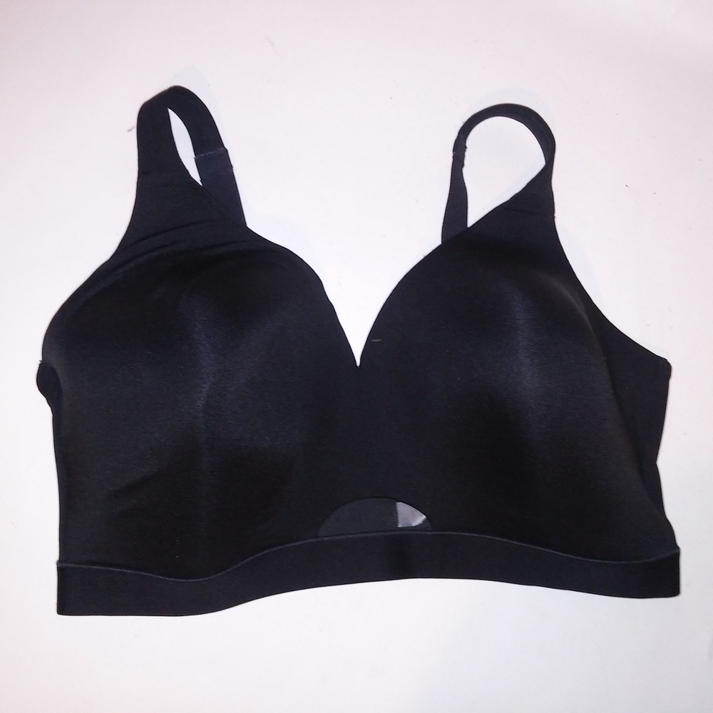 Cacique Bra 42F Lightly Lined No Wire Black Solid Wireless